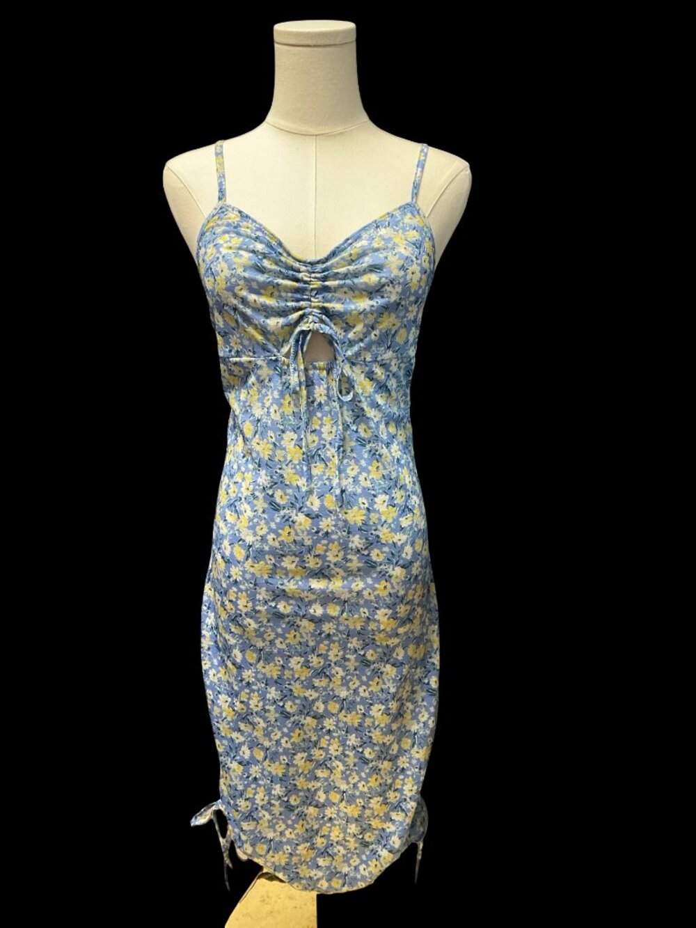 👗5/$25 - Blue/Yellow Floral Print Sundress w/ Cut Out Detail